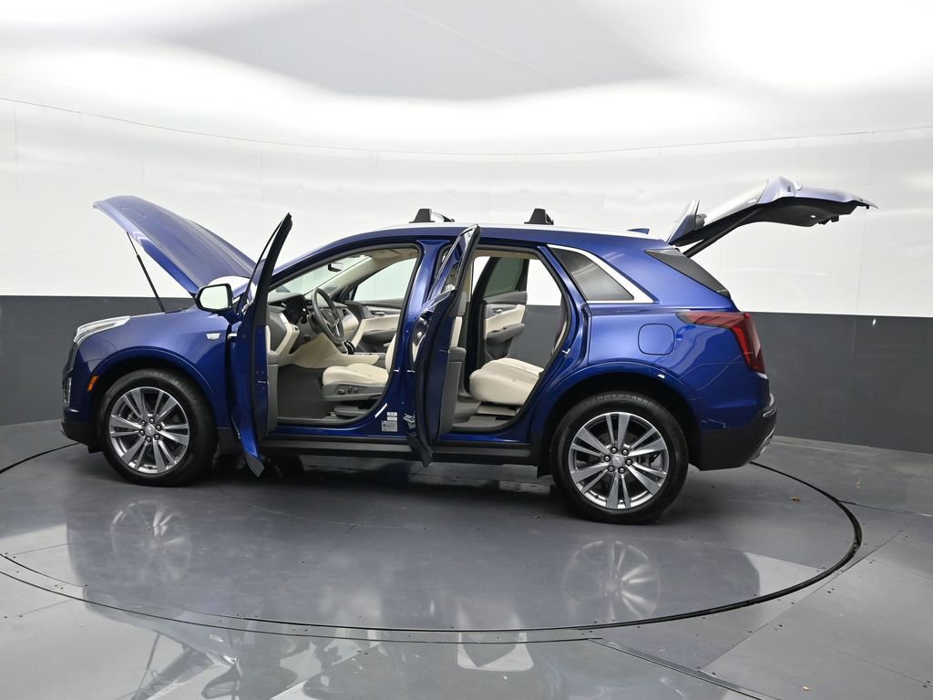 Used 2024 Cadillac XT5 Premium Luxury w/ Technology Package AWD/4WD image 39