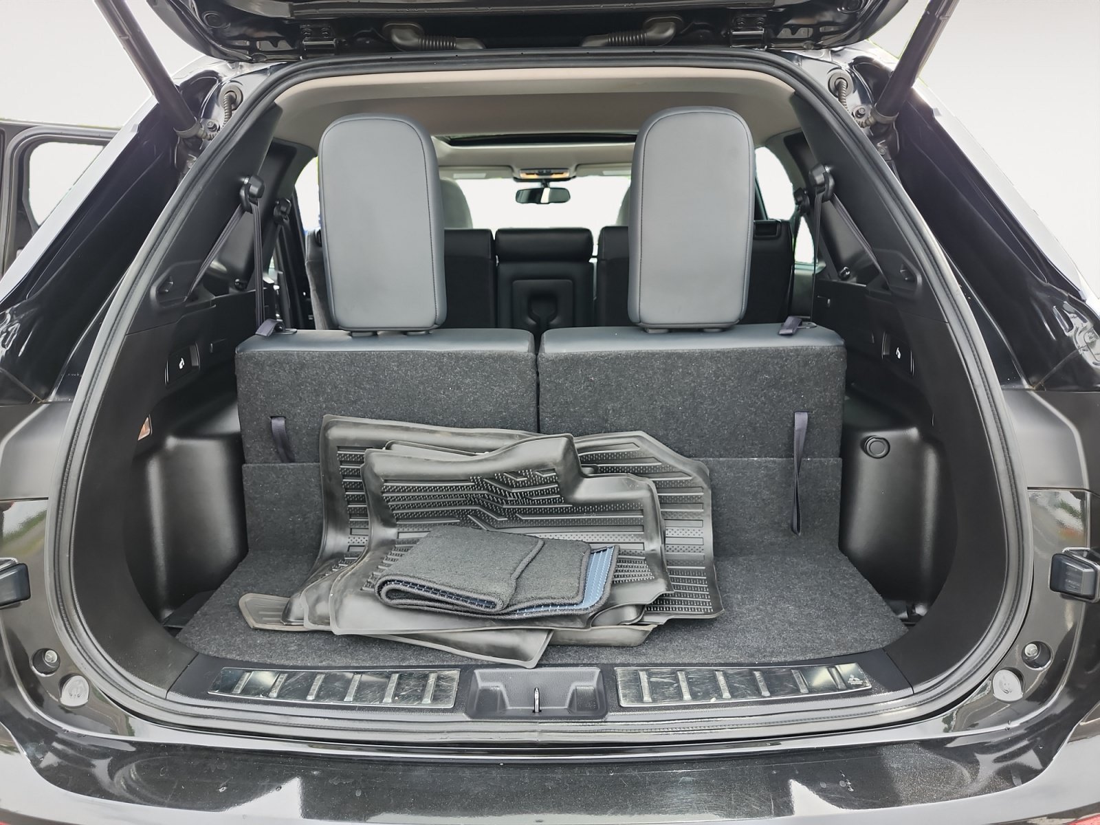 Used 2023 Mitsubishi Outlander SE AWD/4WD image 15