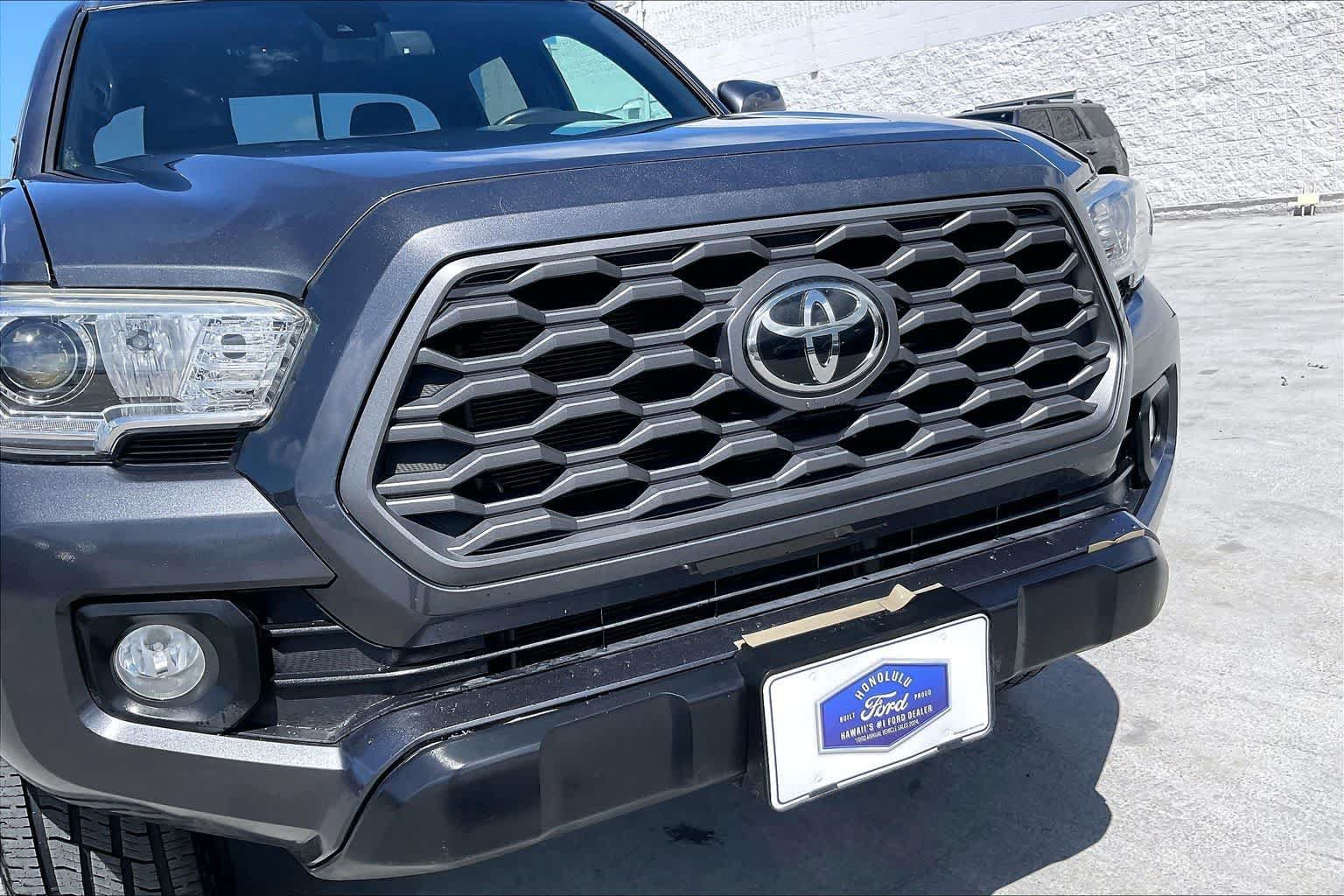 Used 2020 Toyota Tacoma TRD Off-Road w/ Technology Package AWD/4WD image 33