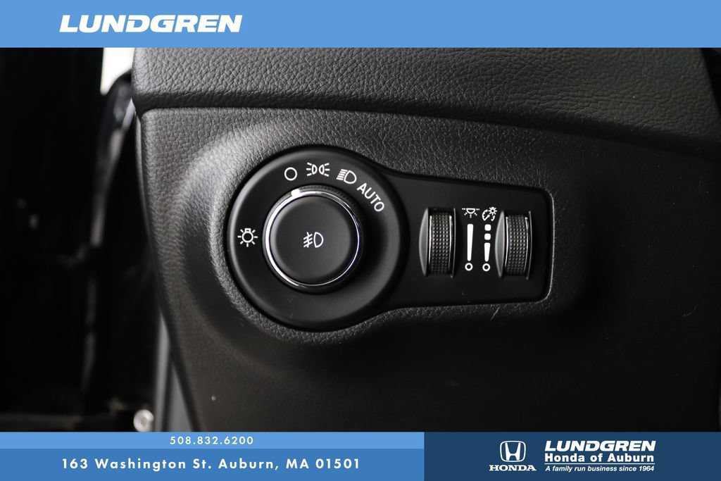 Used 2020 Jeep Compass Limited AWD/4WD image 28
