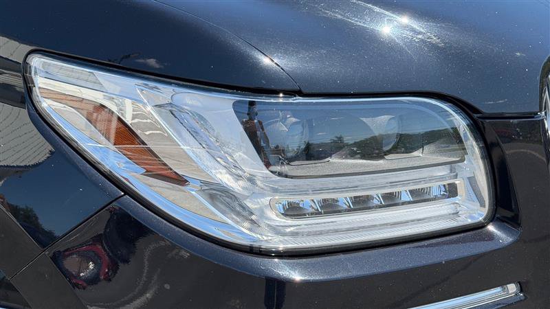 Used 2020 Lincoln Navigator Reserve AWD/4WD image 10