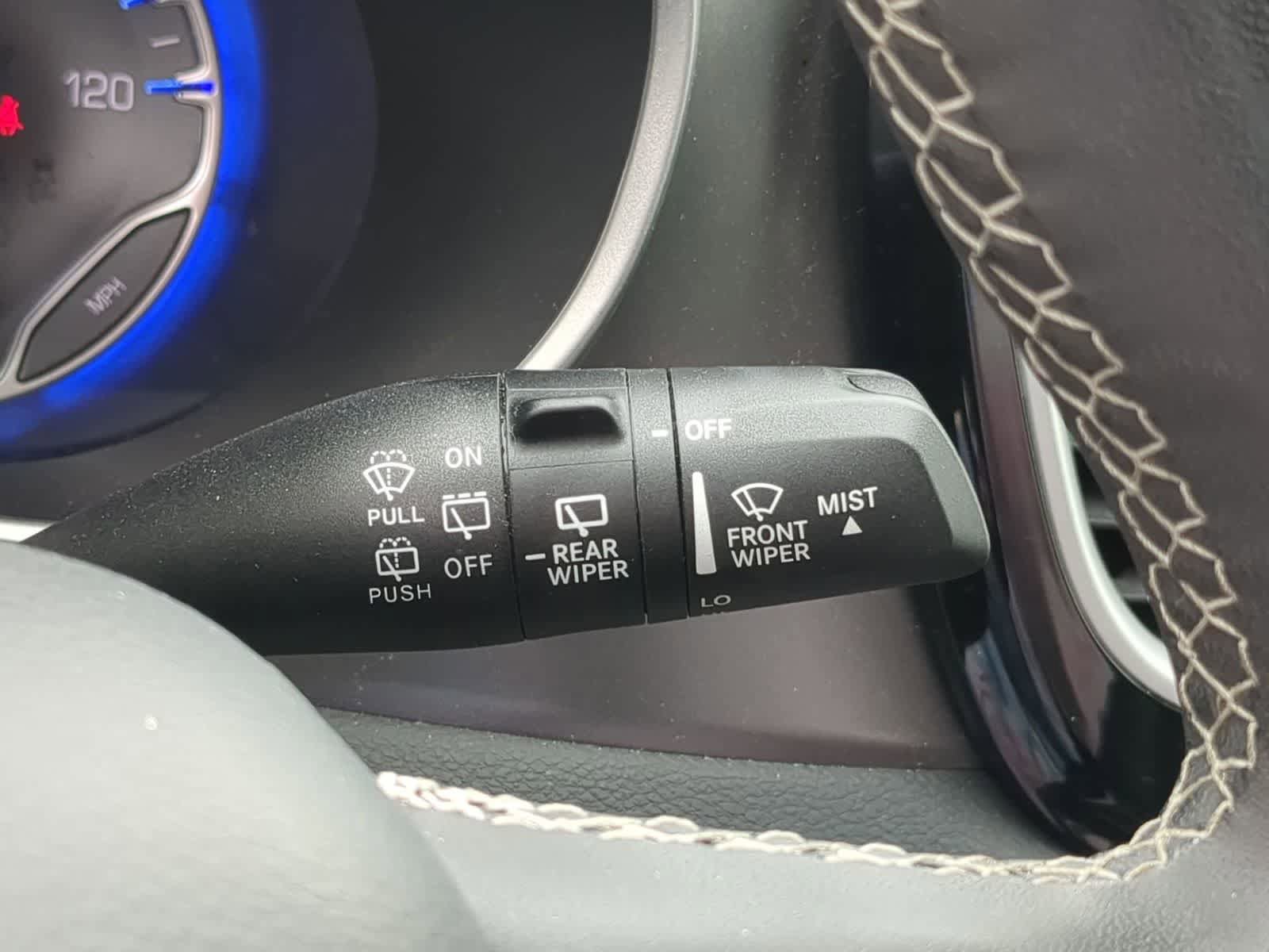 Used 2024 Chrysler Pacifica Touring-L FWD image 25