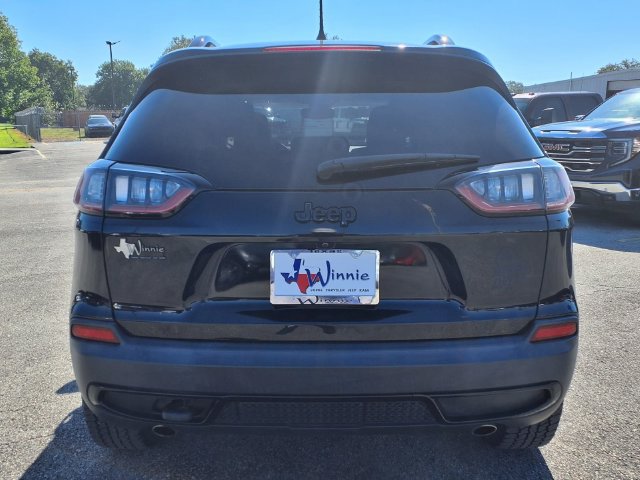 Used 2022 Jeep Cherokee Latitude AWD/4WD image 6