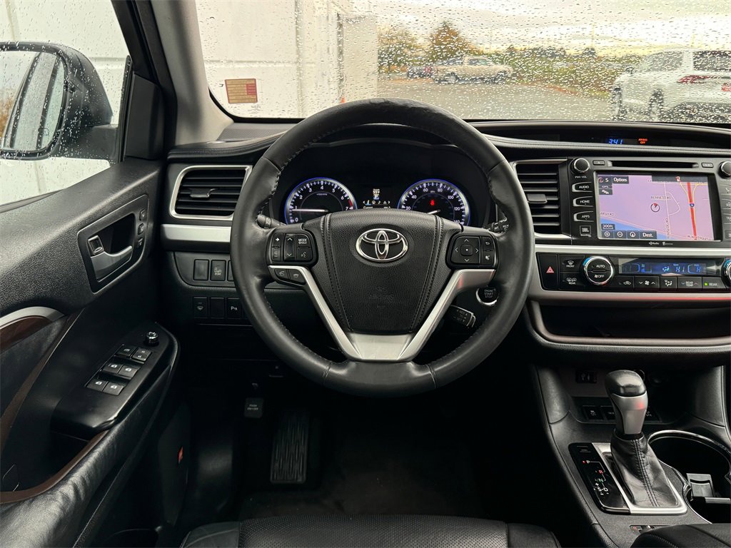 Used 2014 Toyota Highlander Limited image 13