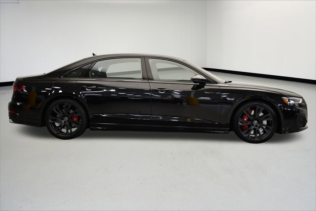 Used 2025 Audi S8 image 6