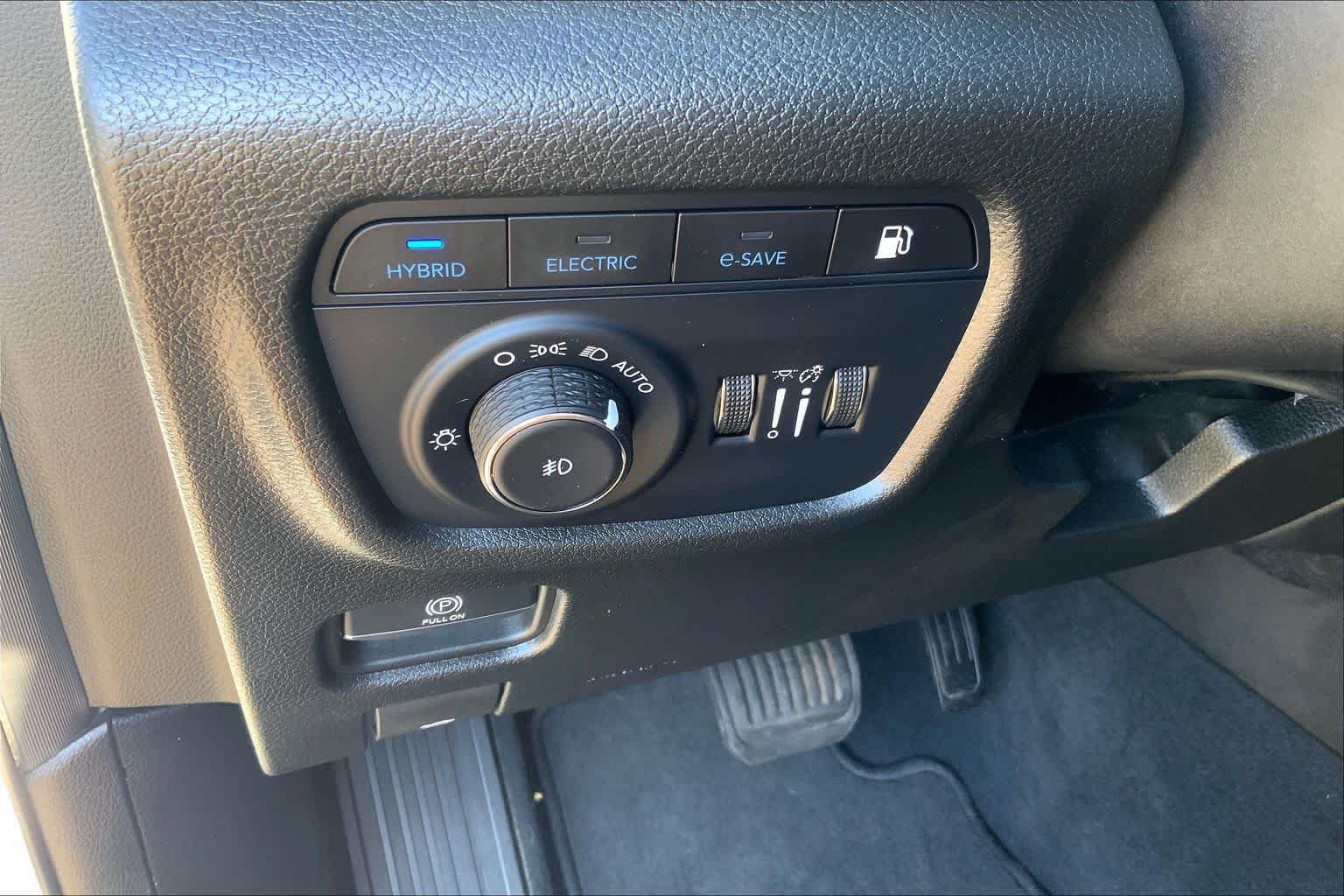 Used 2022 Jeep Grand Cherokee Limited 4xe AWD/4WD image 32