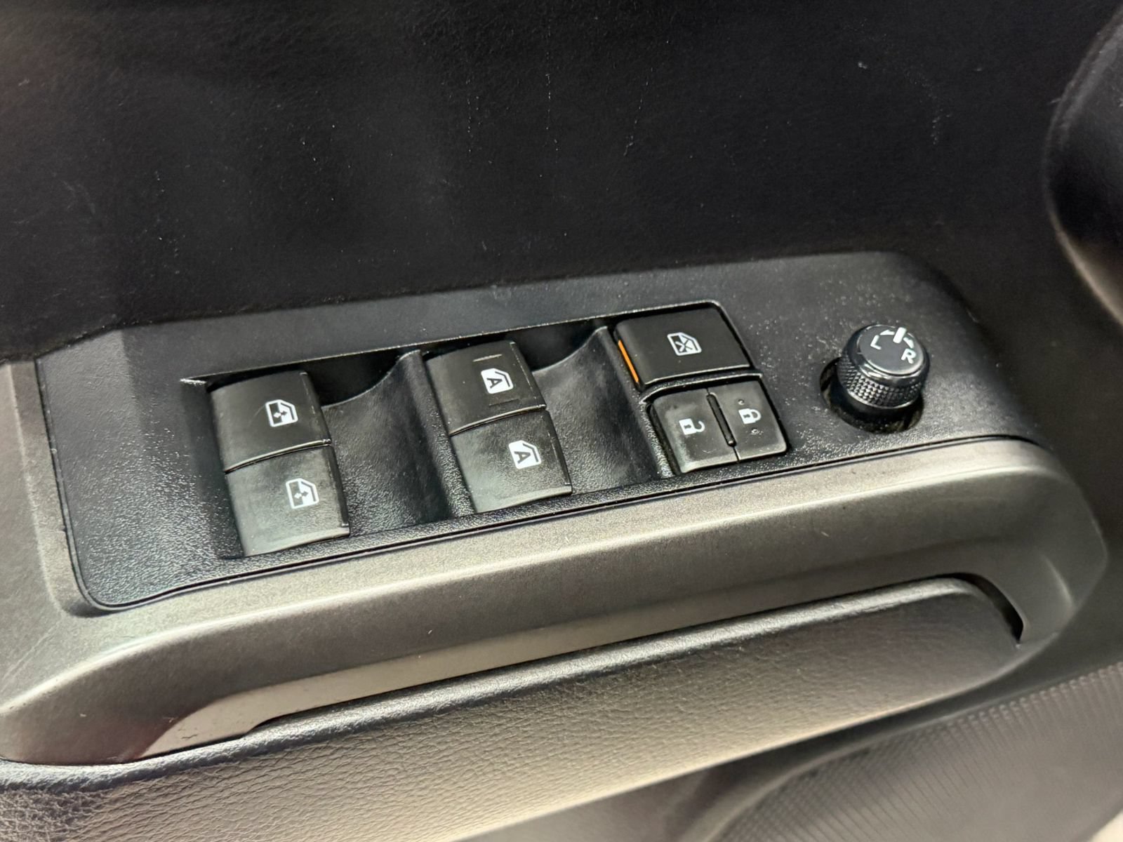 Used 2020 Toyota Tacoma TRD Sport AWD/4WD image 22