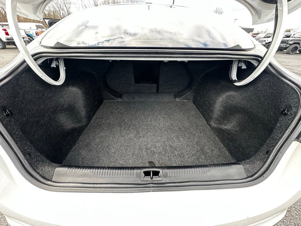 Used 2015 Chrysler 200 C w/ Navigation & Sound Group I image 20