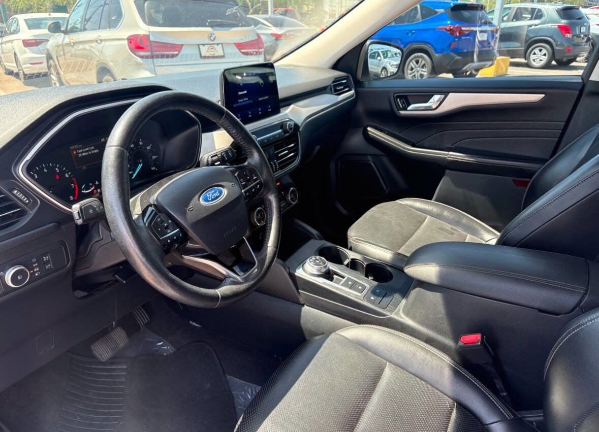 Used 2021 Ford Escape SEL FWD image 2