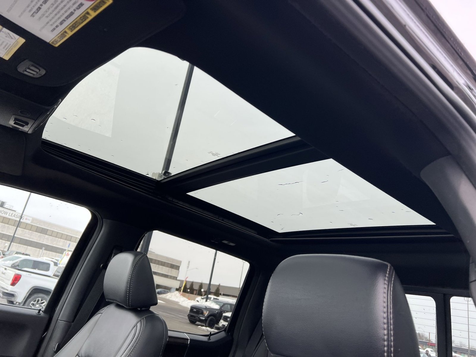 Used 2022 Ford F250 Lariat w/ Black Appearance Package image 23