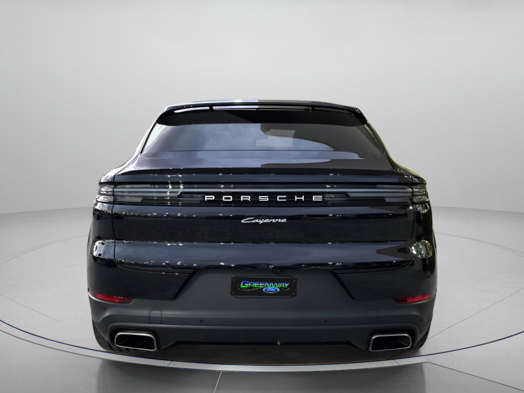 Used 2025 Porsche Cayenne E-Hybrid Coupe image 4