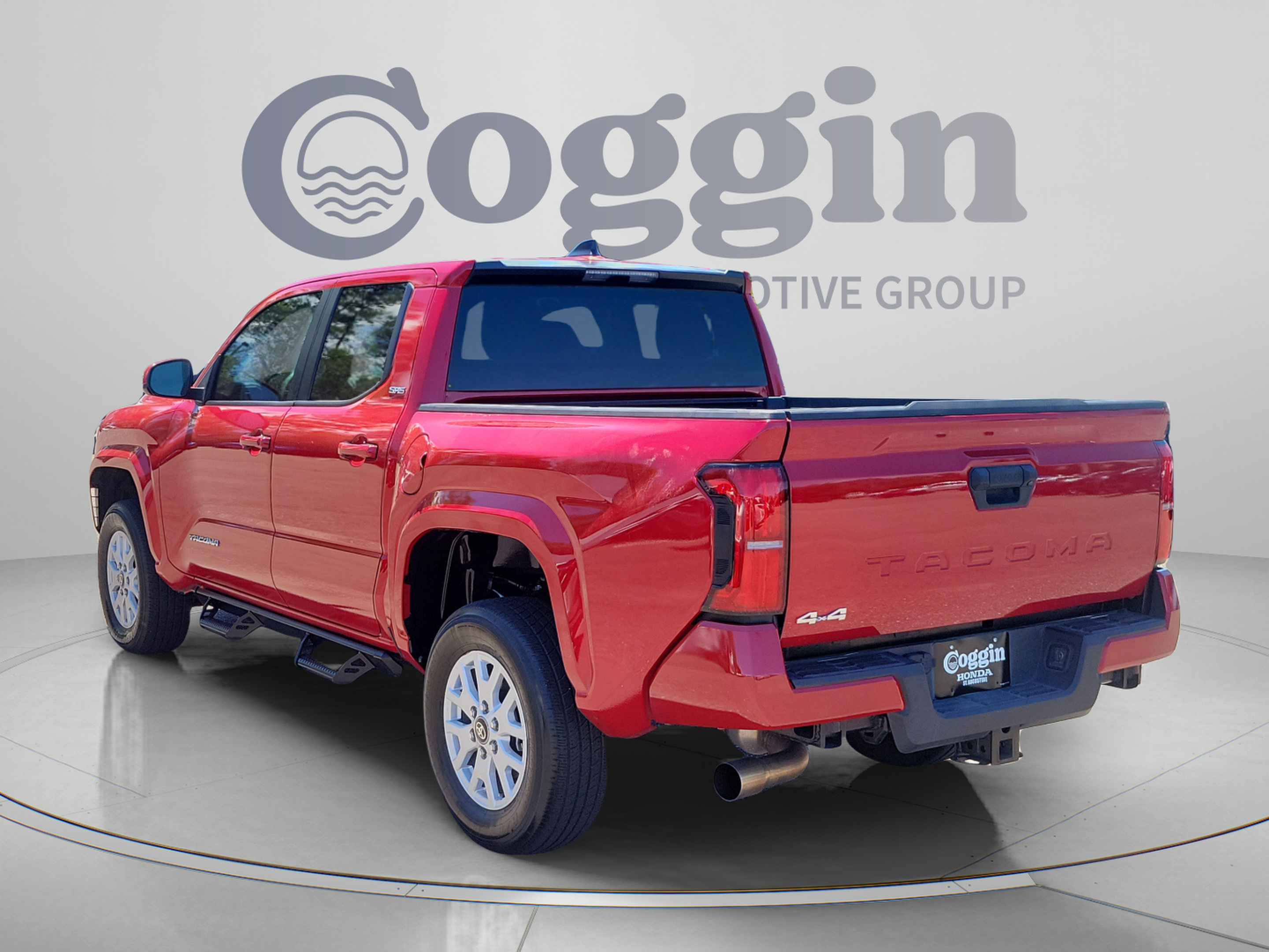 Used 2024 Toyota Tacoma SR5 AWD/4WD image 3