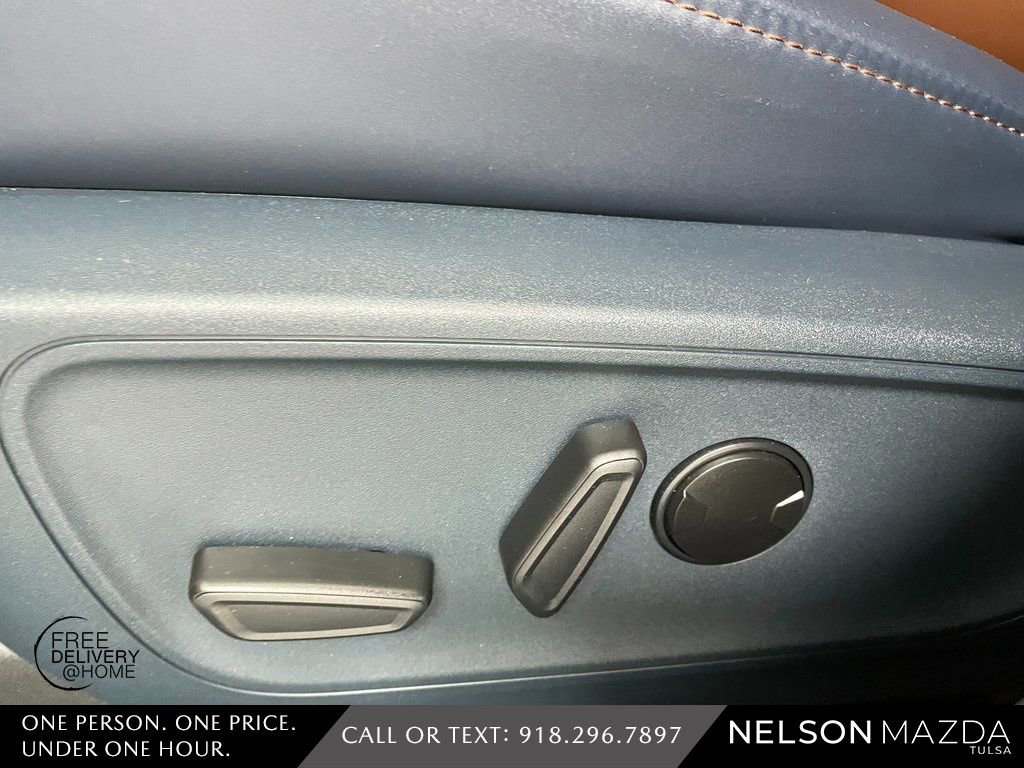 Used 2023 Ford Maverick Lariat w/ Equipment Group 500A Standard image 17