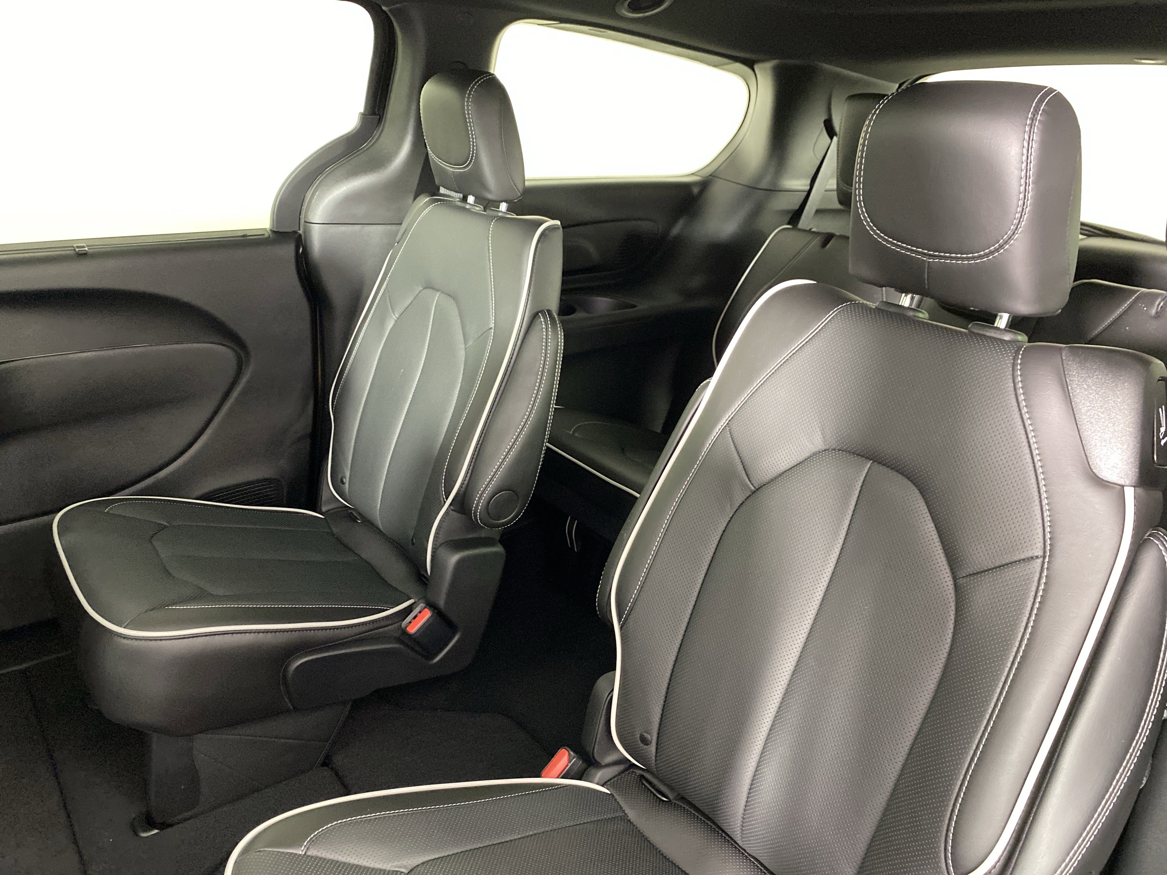 New 2026 Chrysler Pacifica Limited w/ S Appearance Package image 31