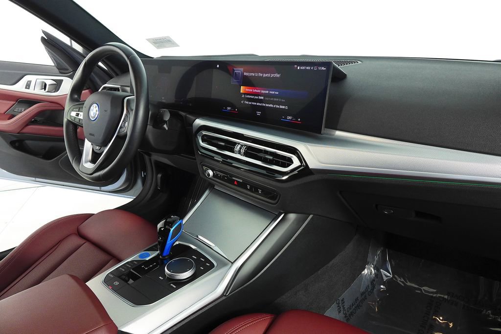 Used 2023 BMW i4 eDrive35 w/ Premium Package RWD image 13