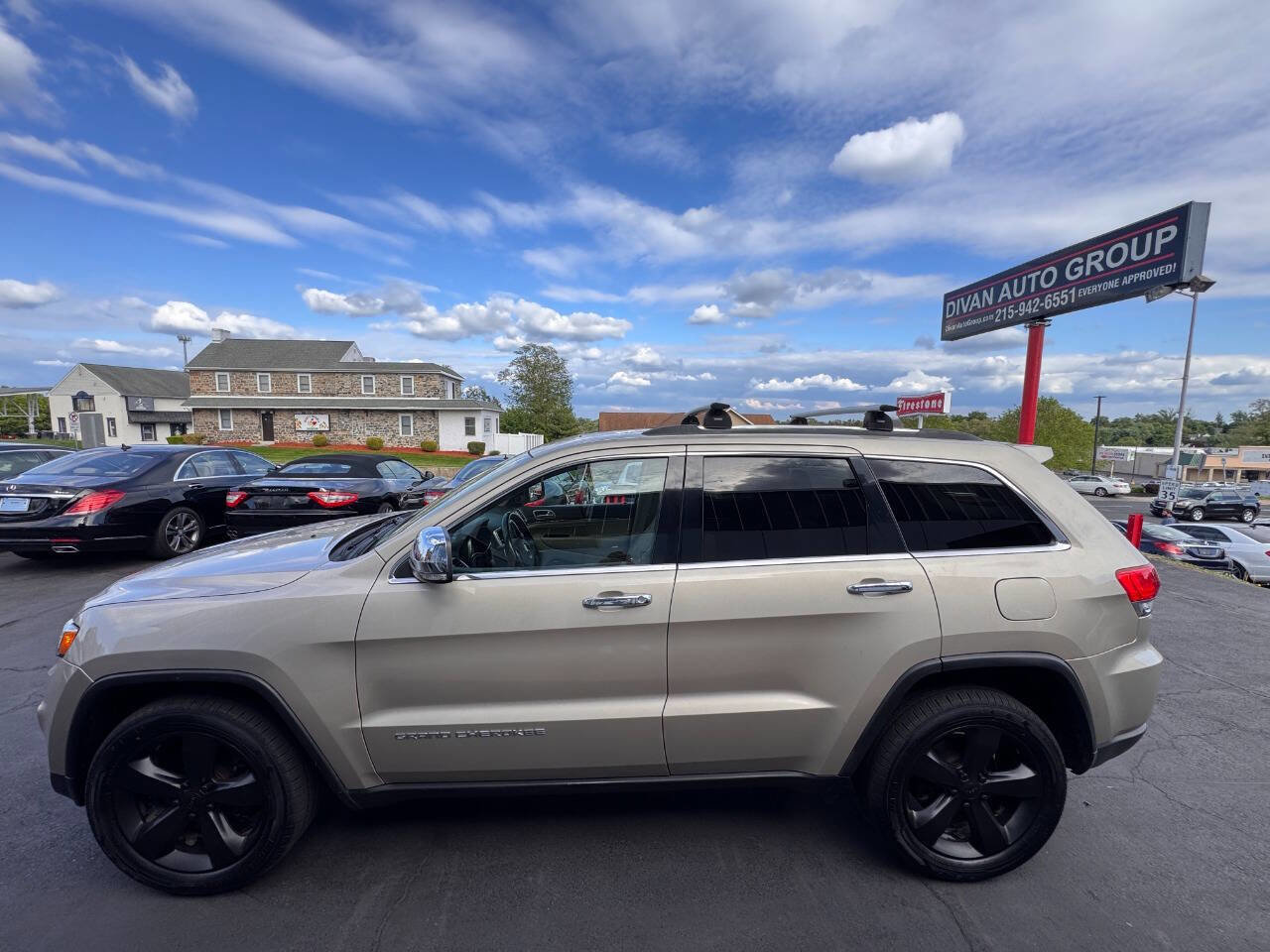 Used 2014 Jeep Grand Cherokee Limited w/ Luxury Group II AWD/4WD image 5