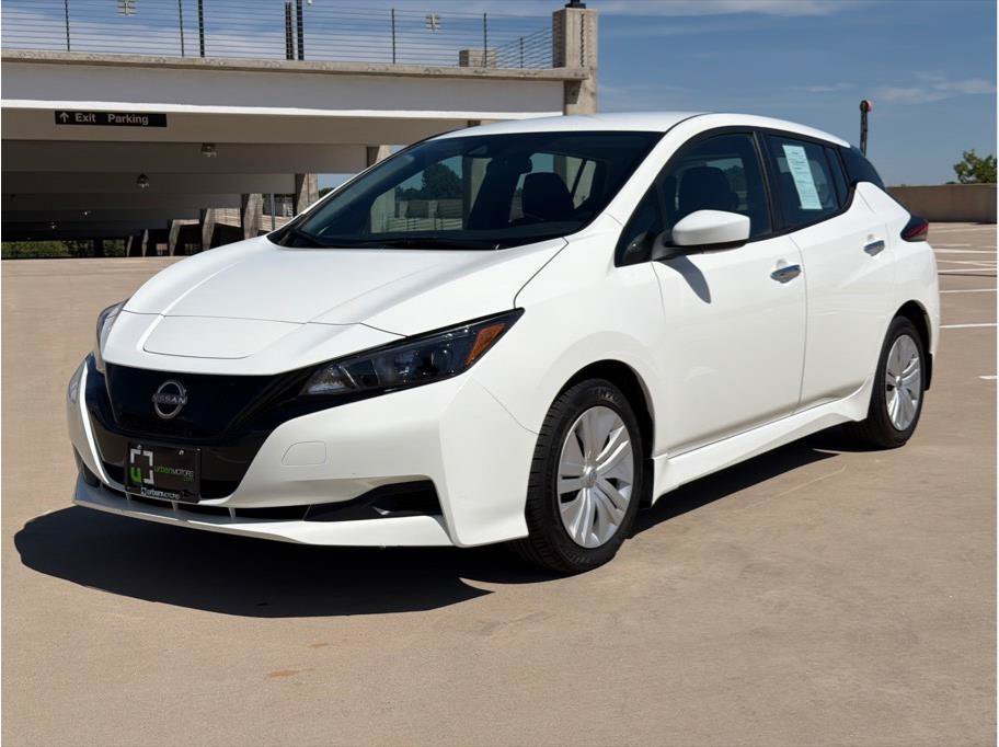 Used 2025 Nissan Leaf S FWD image 3