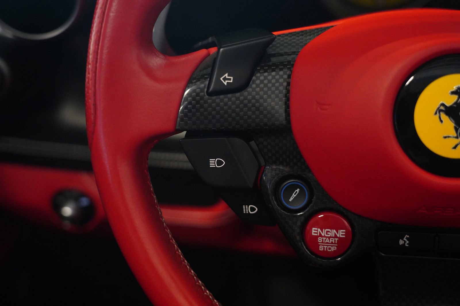 Used 2021 Ferrari F8 Tributo RWD image 19