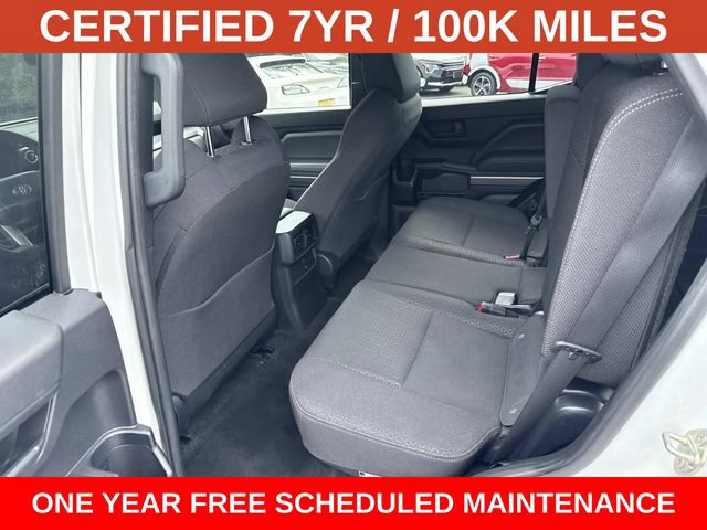 Used 2025 Toyota 4Runner SR5 AWD/4WD image 16
