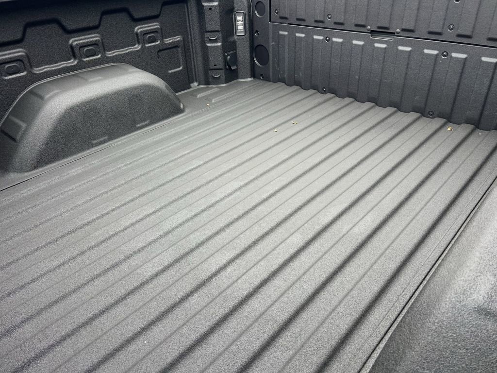 New 2025 GMC Sierra 1500 AT4 w/ Technology Package image 19