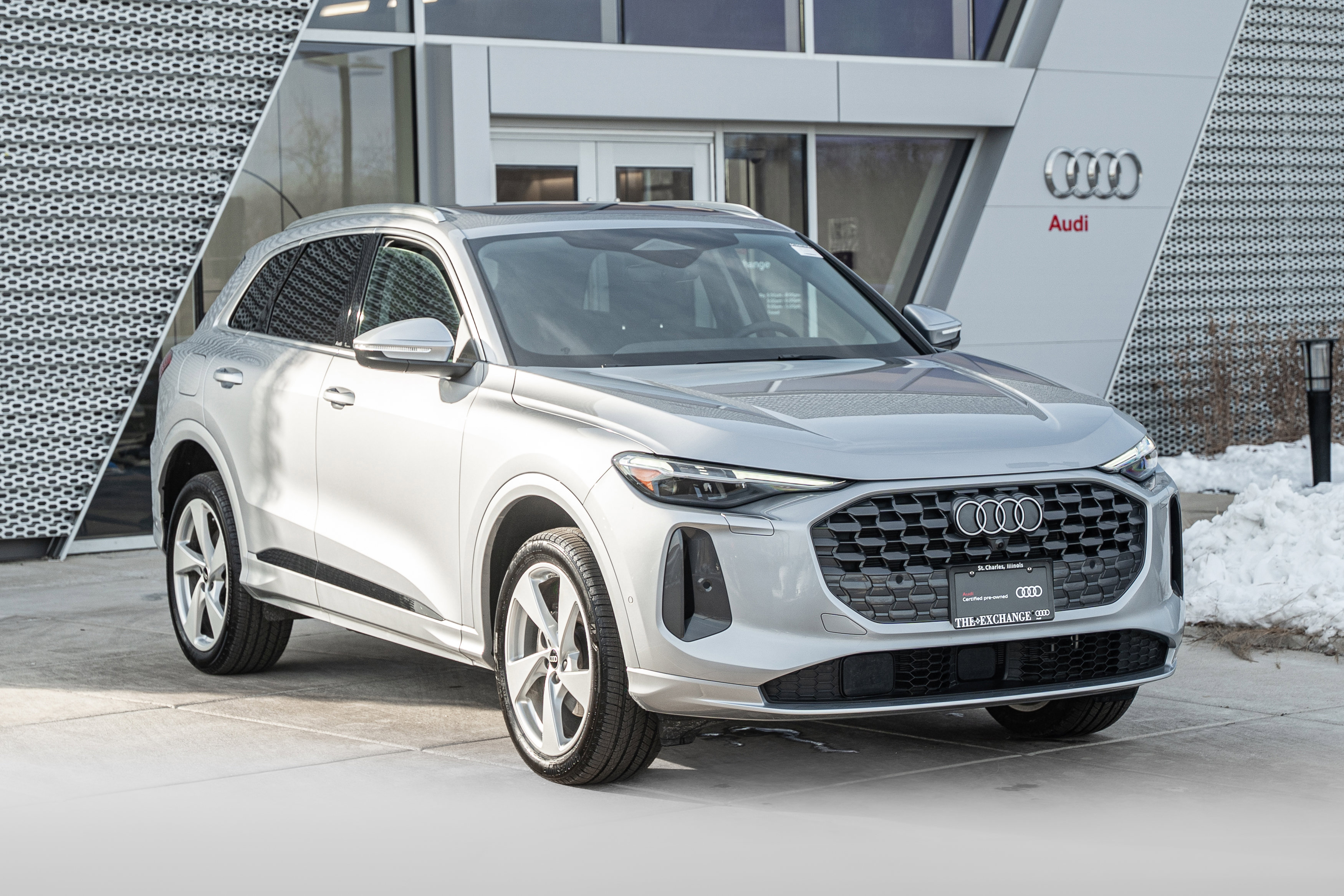 Certified 2025 Audi Q5 Premium Plus w/ Premium Plus image 2