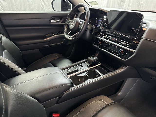 Used 2022 Nissan Pathfinder SL w/ SL Premium Package image 31