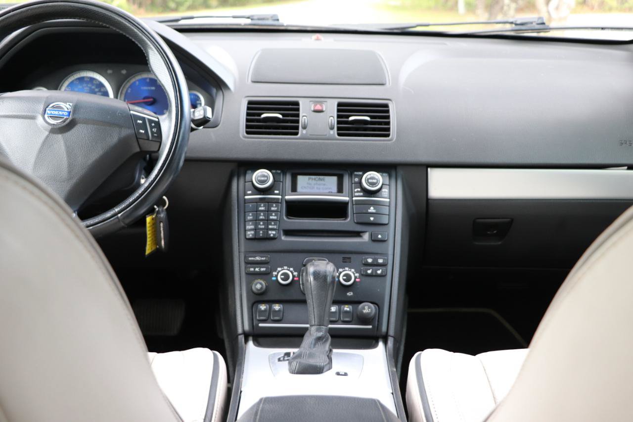 Used 2013 Volvo XC90 3.2 R-Design FWD image 25