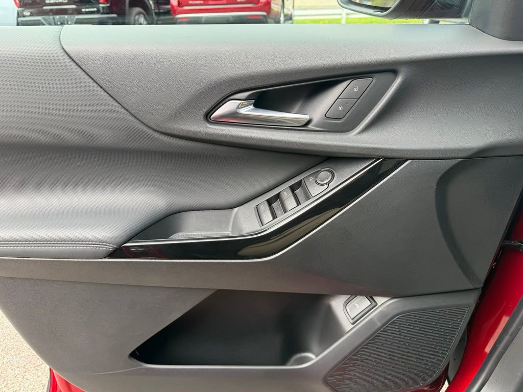 Used 2026 Chevrolet Equinox LT w/ Convenience Package II image 30