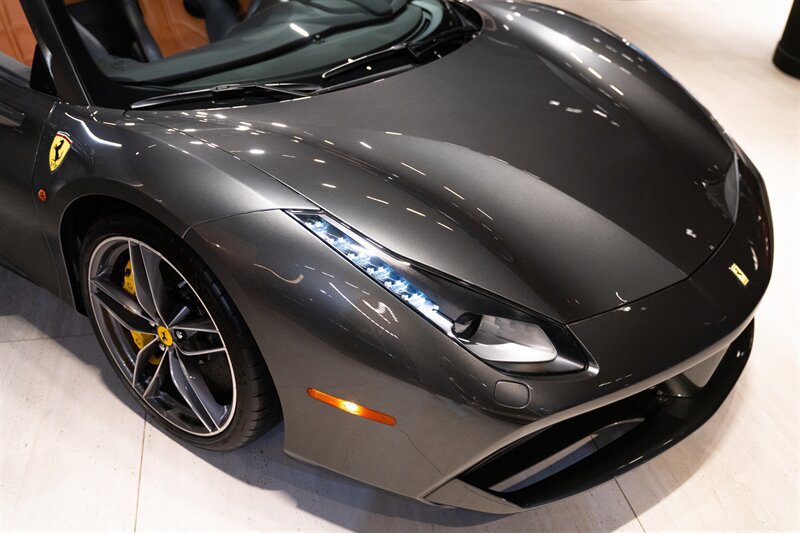 Used 2018 Ferrari 488 Spider RWD image 9