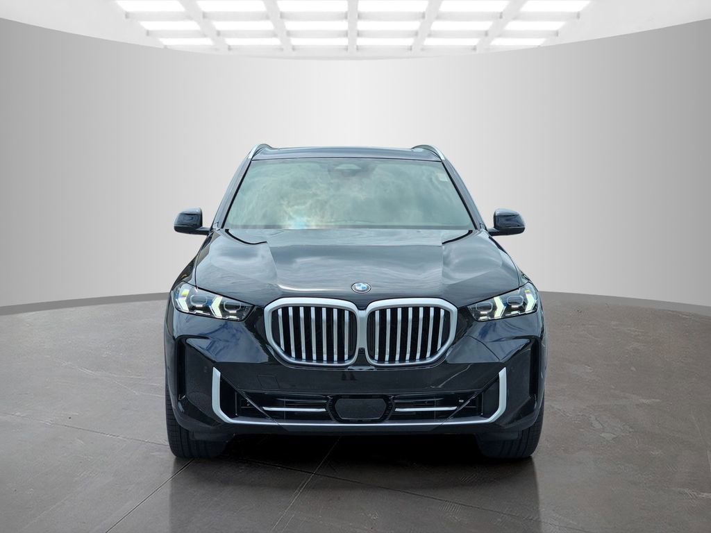 Used 2026 BMW X5 sDrive40i w/ Parking Assistance Package image 2