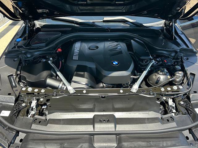 Certified 2026 BMW 530i xDrive w/ M Sport Package AWD/4WD image 12