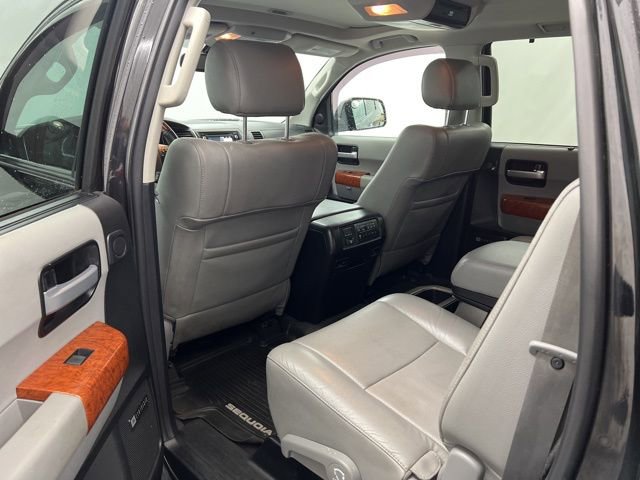 Used 2019 Toyota Sequoia Platinum image 20