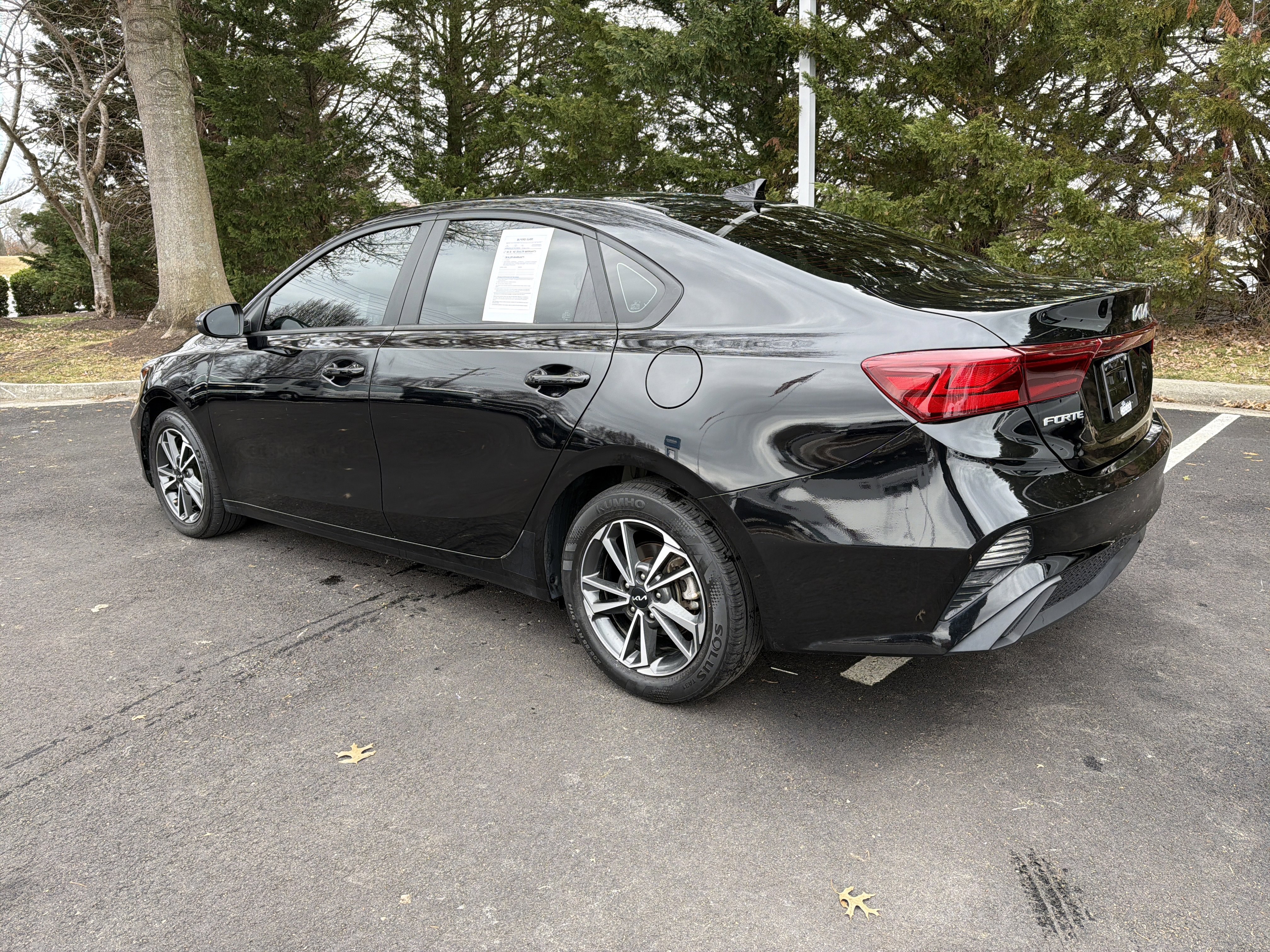 Used 2022 Kia Forte LXS w/ LXS Technology Package image 8