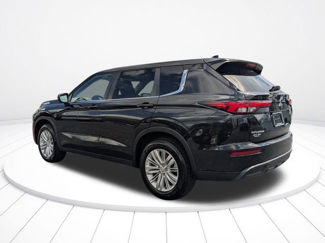 Used 2022 Mitsubishi Outlander ES FWD image 5