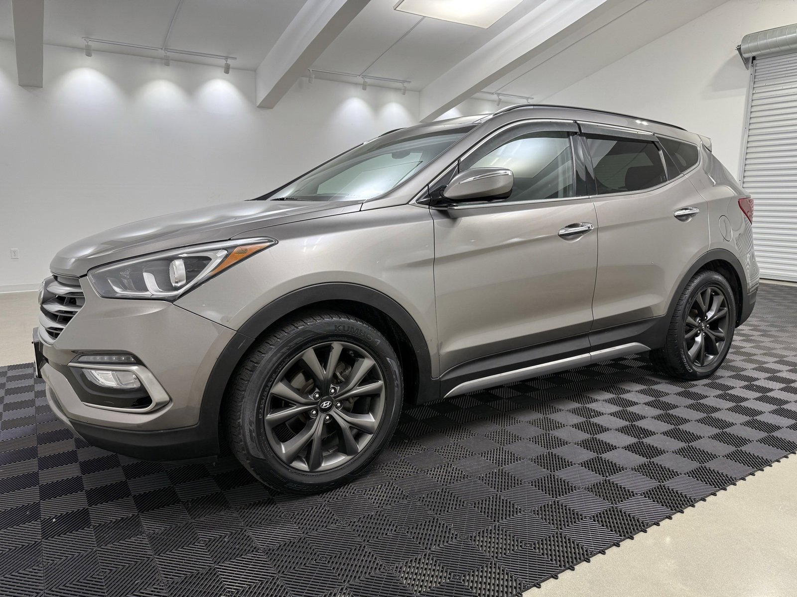 Used 2018 Hyundai Santa Fe Sport w/ 2.0T Ultimate Tech Package 05 image 4