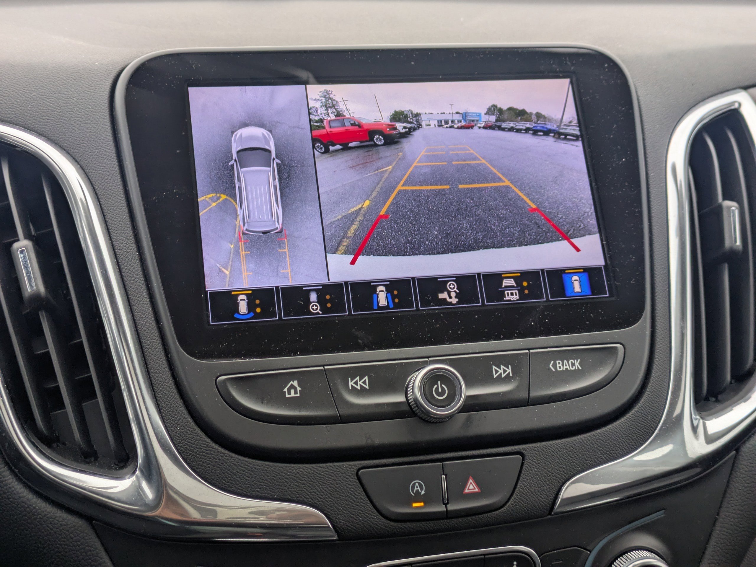 Used 2024 Chevrolet Equinox LT image 23