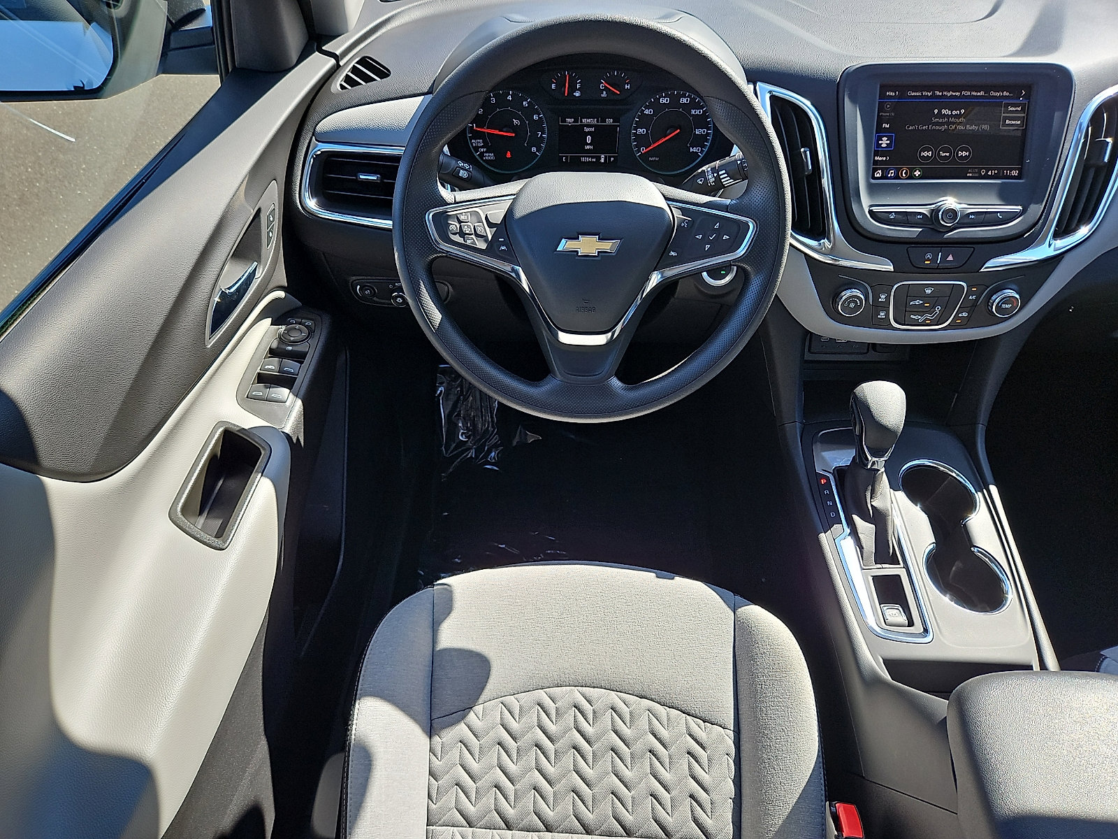 Used 2024 Chevrolet Equinox LS image 11