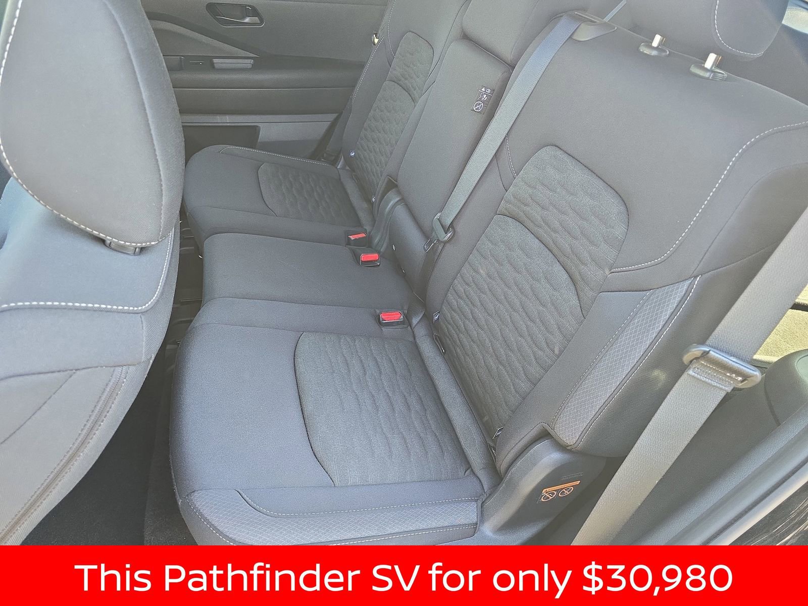 Used 2025 Nissan Pathfinder SV image 22