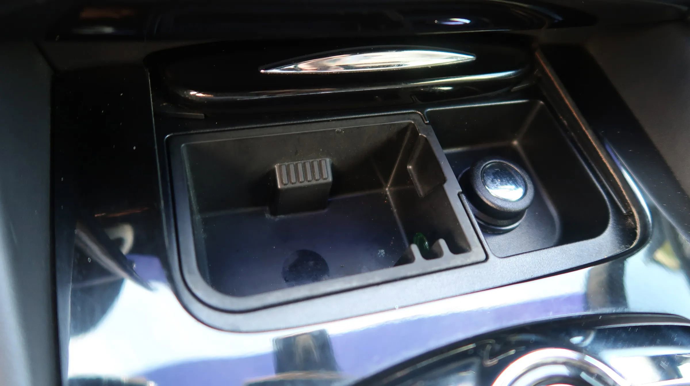 Used 2014 Jaguar XKR R image 27