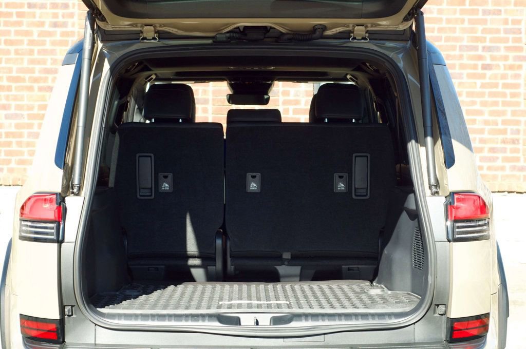 Used 2024 Lexus GX 550 image 15