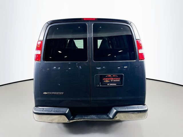 Used 2017 Chevrolet Express 2500 LT w/ LT Preferred Equipment Group image 7