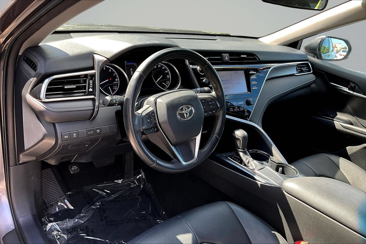 Used 2018 Toyota Camry SE FWD image 13