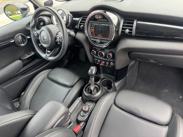 Used 2019 MINI Cooper S w/ Premium Package image 29