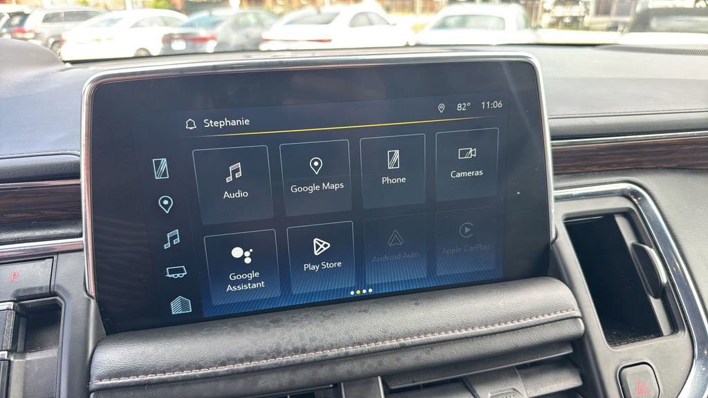 Used 2023 Chevrolet Suburban High Country image 12