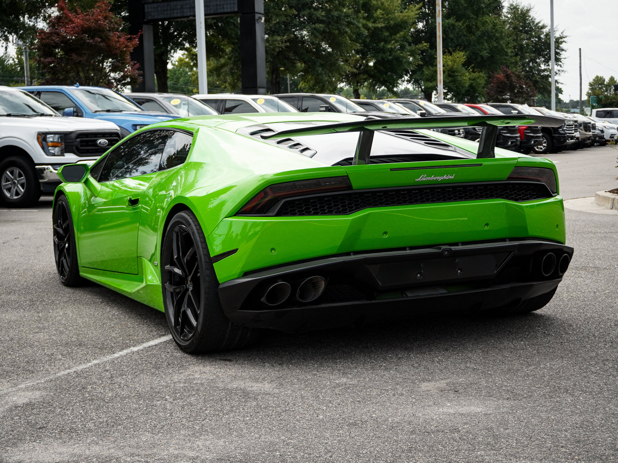 Used 2015 Lamborghini Huracan LP 610-4 AWD/4WD image 8