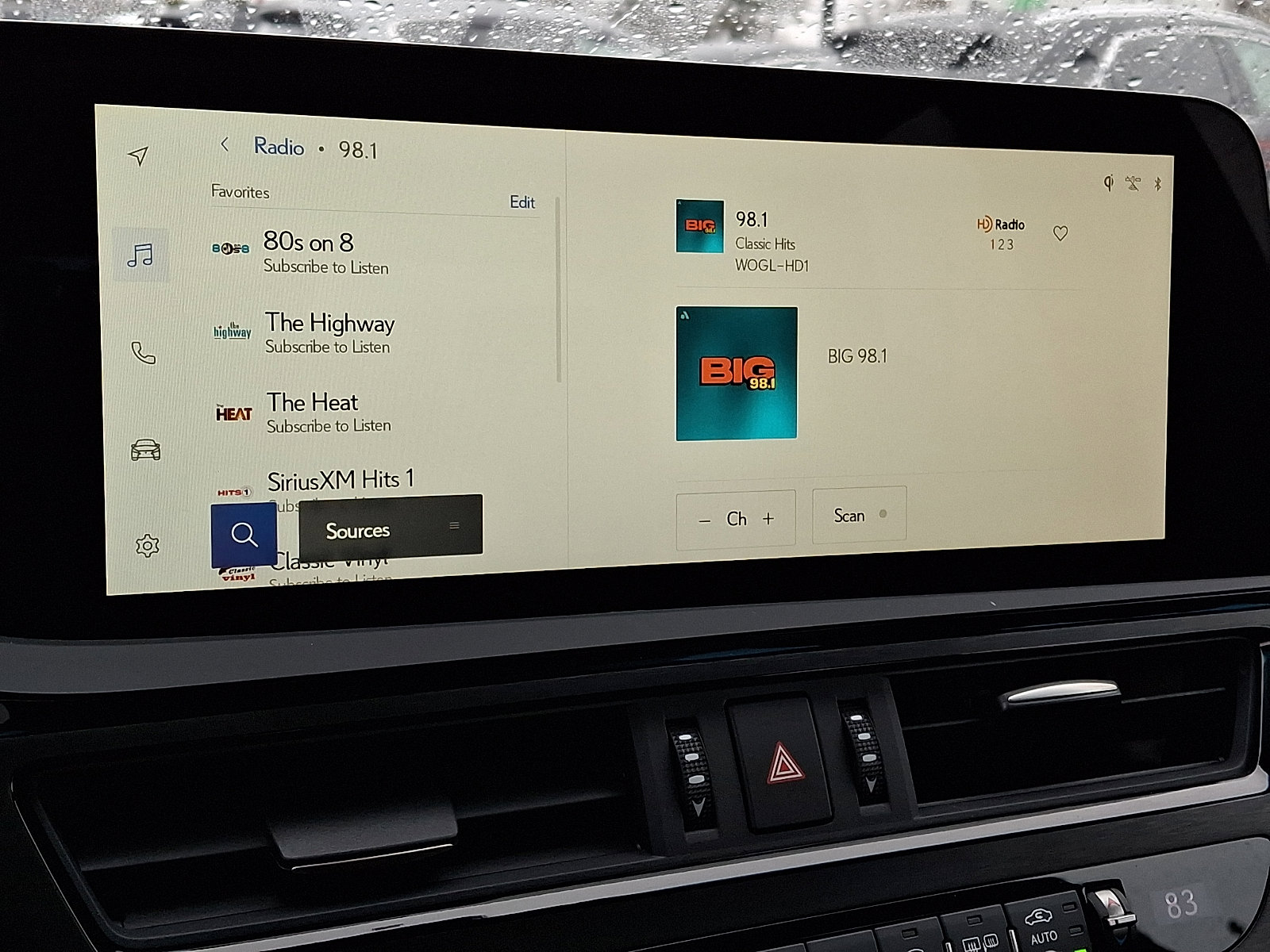 Used 2025 Lexus ES 350 F Sport w/ Accessory Package (Z1) image 24