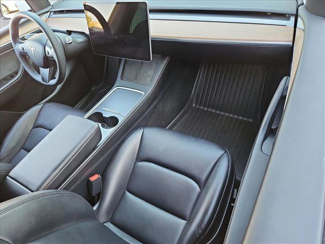 Used 2024 Tesla Model Y 2WD image 22