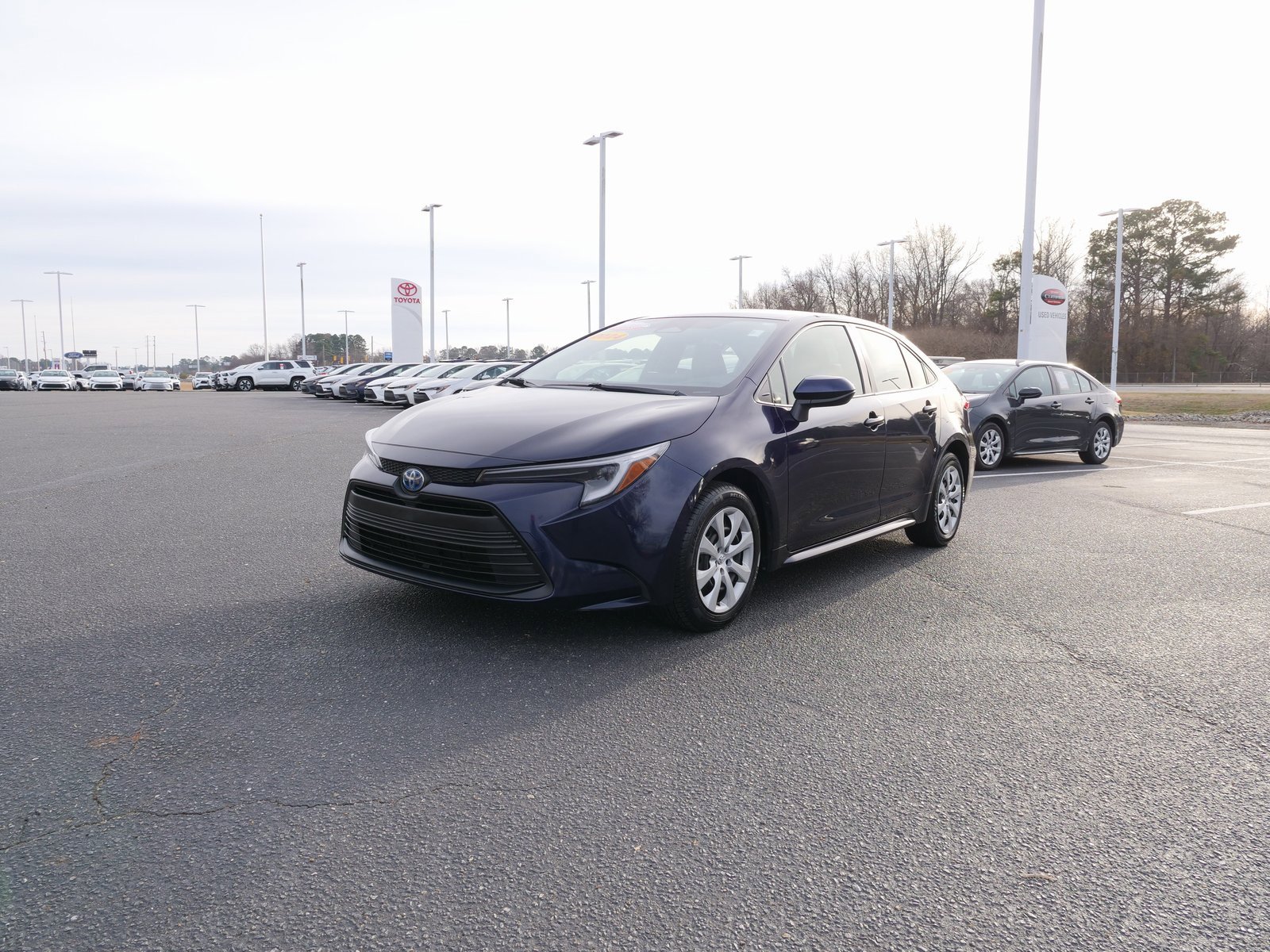 Used 2024 Toyota Corolla LE image 8