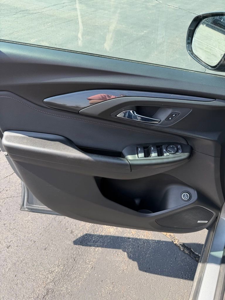 Used 2023 Chevrolet TrailBlazer RS w/ Sun and Liftgate Package image 10