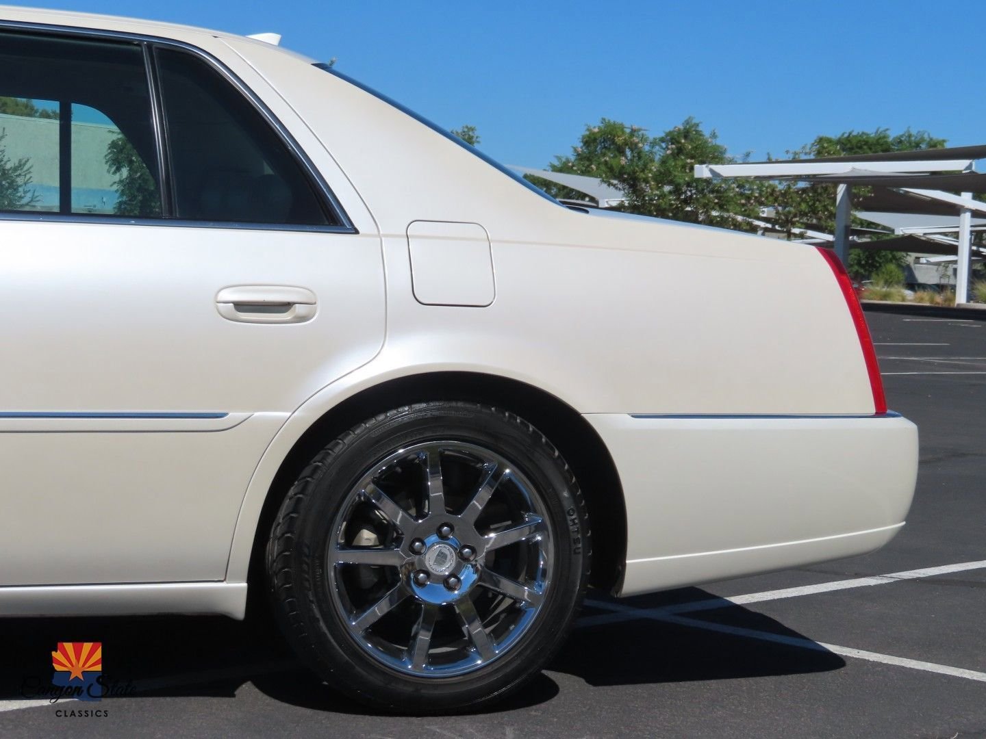 Used 2009 Cadillac DTS image 19